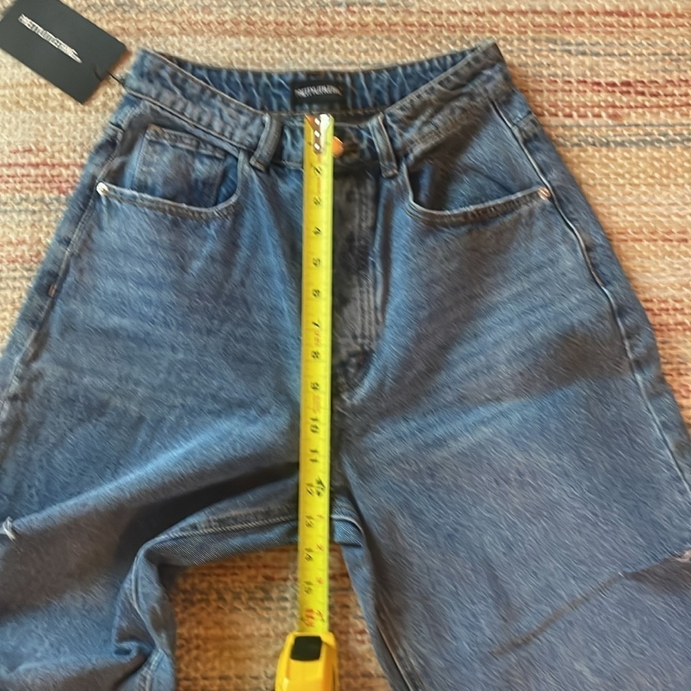 NWT PRETTY LITTLE THING “Mid Wash Thigh Split Baggy Boyfriend Jeans” - Picture 8 of 9